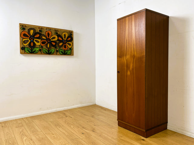 Hochwertiger skandinavischer Mid-Century Kleiderschrank mit Schubladen I Vollholz in Teak I Schrank Wäscheschrank Garderobe Flurschrank Teakholz Danisch Design Vintage I