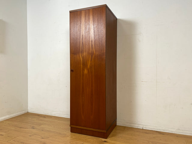 Hochwertiger skandinavischer Mid-Century Kleiderschrank mit Schubladen I Vollholz in Teak I Schrank Wäscheschrank Garderobe Flurschrank Teakholz Danisch Design Vintage I
