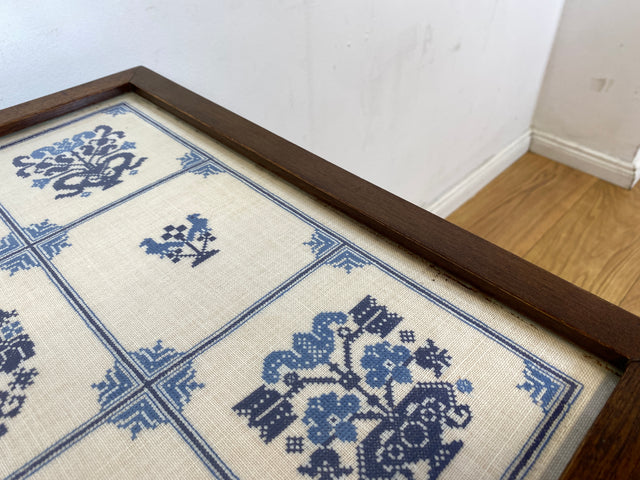 WMK I Einzigartiger skandinavischer Mid-Century Palisander mit Glasplatte und handgesticktem Gobelin I Wohnzimmertisch Beistelltisch Glastisch Ablage Danish Design Vintage Rosewood I