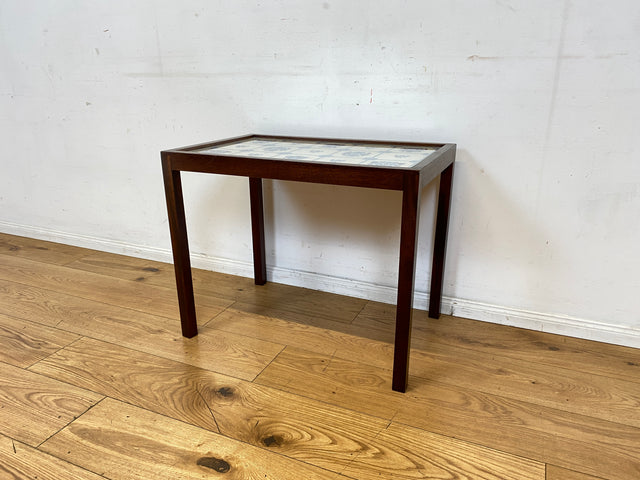 WMK I Einzigartiger skandinavischer Mid-Century Palisander mit Glasplatte und handgesticktem Gobelin I Wohnzimmertisch Beistelltisch Glastisch Ablage Danish Design Vintage Rosewood I