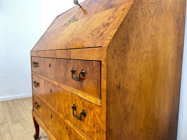 WMK I Besonders schöner skandinavischer Mid-Century Sekretär aus vollem Holz mit Intarsien