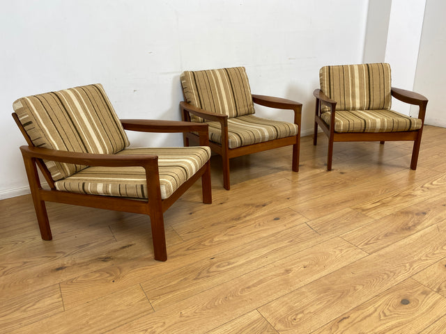 WMK I 1/3 Stilvoller skandinavischer Mid-Century Sessel von Komfort mit gestreiftem beigem Originalbezug & Teakholz Rahmen