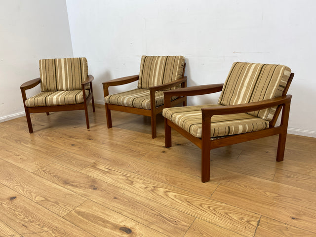 WMK I 1/3 Stilvoller skandinavischer Mid-Century Sessel von Komfort mit gestreiftem beigem Originalbezug & Teakholz Rahmen