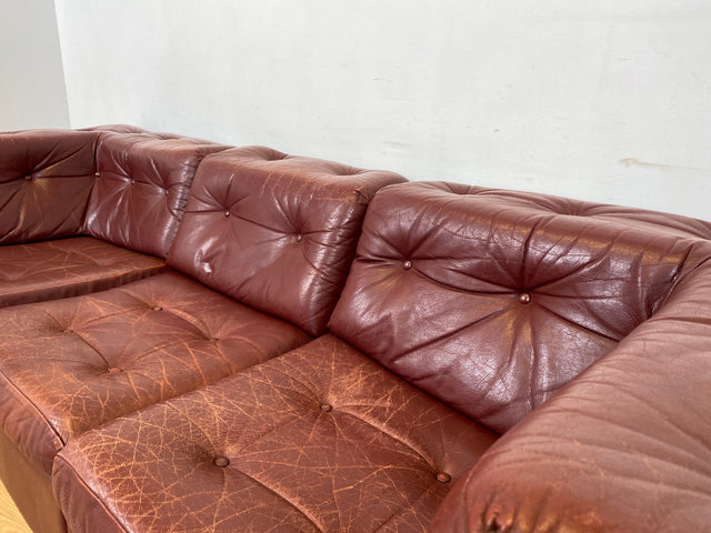 WMK I Gemütliches skandinavisches 70er Jahre Modular Sofa mit Echtleder Bezug & charaktervoller Patina