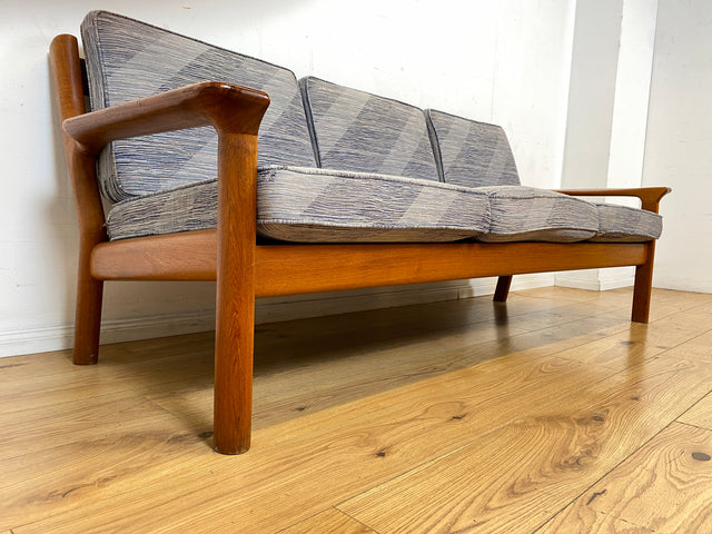 Stilvolles und hochwertiges skandinavisches Sofa aus Teakholz mit Originalbezug und Federkern I Couch 3-Sitzer 3er Danish Design Mid-Century Vintage 60er 70er Teak I