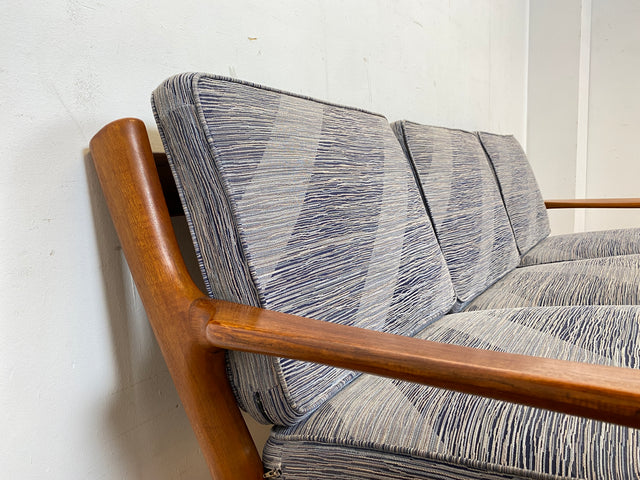 Stilvolles und hochwertiges skandinavisches Sofa aus Teakholz mit Originalbezug und Federkern I Couch 3-Sitzer 3er Danish Design Mid-Century Vintage 60er 70er Teak I