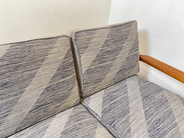 Stilvolles und hochwertiges skandinavisches Sofa aus Teakholz mit Originalbezug und Federkern I Couch 3-Sitzer 3er Danish Design Mid-Century Vintage 60er 70er Teak I