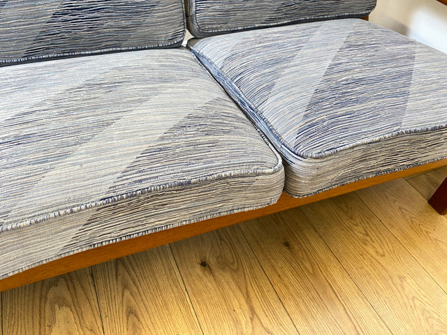 Stilvolles und hochwertiges skandinavisches Sofa aus Teakholz mit Originalbezug und Federkern I Couch 3-Sitzer 3er Danish Design Mid-Century Vintage 60er 70er Teak I