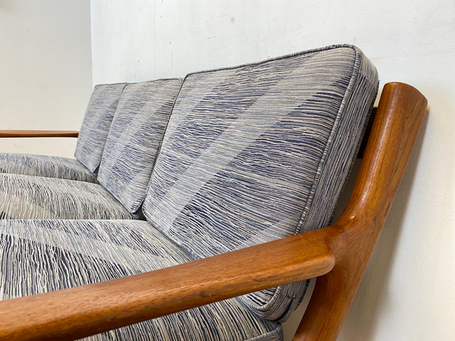 Stilvolles und hochwertiges skandinavisches Sofa aus Teakholz mit Originalbezug und Federkern I Couch 3-Sitzer 3er Danish Design Mid-Century Vintage 60er 70er Teak I