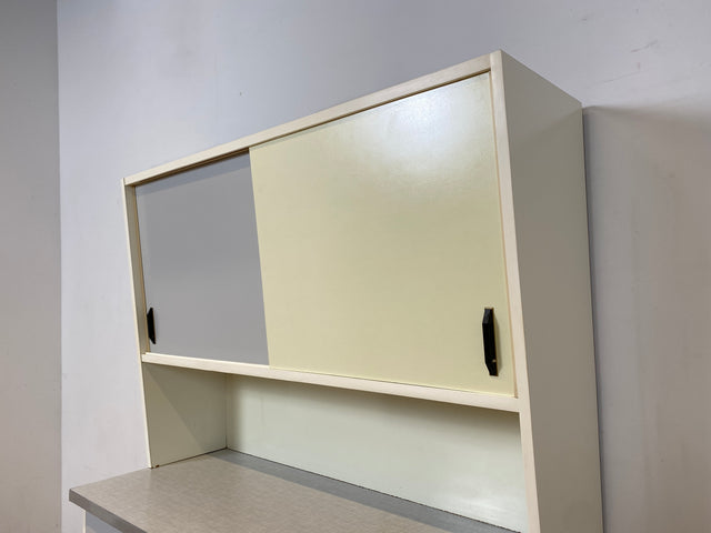 Kultige Space Age Küchenanrichte in Originalfarben mit Schiebetüren und Brot Fach I Küchenbüfett Büfett Küche Küchenzeile Buffet Anrichte Retro Vintage 60er 70er I