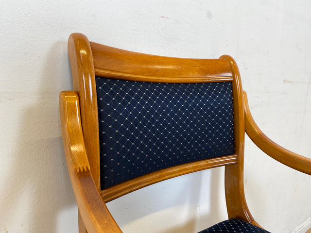 Sehr eleganter Spätbiedermeier Salonstuhl aus Buche mit hochwertigem neuem Bezug in Blau I Armlehnstuhl Stuhl Holzstuhl Sessel Lesesessel Chair Biedermeier Antik Vintage I