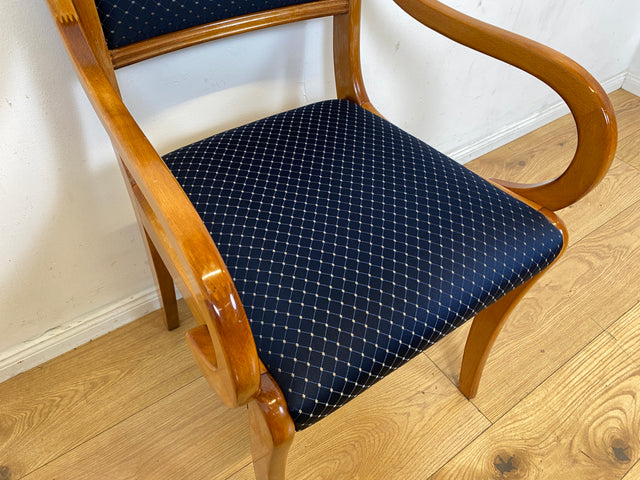 Sehr eleganter Spätbiedermeier Salonstuhl aus Buche mit hochwertigem neuem Bezug in Blau I Armlehnstuhl Stuhl Holzstuhl Sessel Lesesessel Chair Biedermeier Antik Vintage I