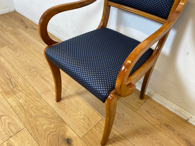 Sehr eleganter Spätbiedermeier Salonstuhl aus Buche mit hochwertigem neuem Bezug in Blau I Armlehnstuhl Stuhl Holzstuhl Sessel Lesesessel Chair Biedermeier Antik Vintage I