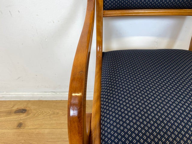 Sehr eleganter Spätbiedermeier Salonstuhl aus Buche mit hochwertigem neuem Bezug in Blau I Armlehnstuhl Stuhl Holzstuhl Sessel Lesesessel Chair Biedermeier Antik Vintage I