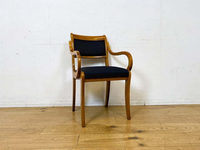Sehr eleganter Spätbiedermeier Salonstuhl aus Buche mit hochwertigem neuem Bezug in Blau I Armlehnstuhl Stuhl Holzstuhl Sessel Lesesessel Chair Biedermeier Antik Vintage I