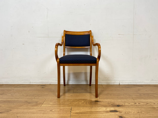 Sehr eleganter Spätbiedermeier Salonstuhl aus Buche mit hochwertigem neuem Bezug in Blau I Armlehnstuhl Stuhl Holzstuhl Sessel Lesesessel Chair Biedermeier Antik Vintage I