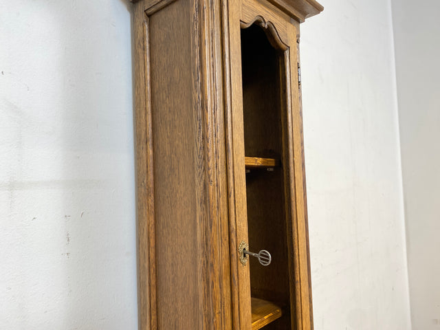 Wunderschöne handverzierte jedoch defekte Standuhr im antikem Stil umgebaut zu einem Bücherschrank mit tollem Ziffernblatt I Regal Bücherregal Küchenregal Säule Vintage I