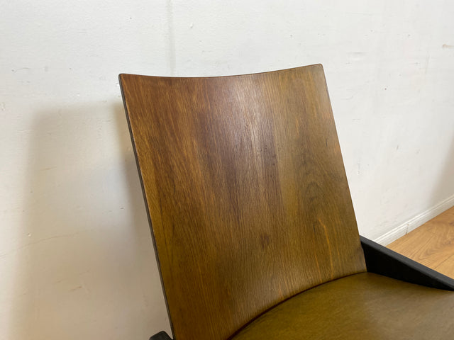 WMK I 1/5 Stilvoller & seltener stapelbarer Mid-Century Klappstuhl in Eichenholz
