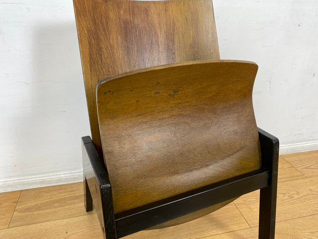 WMK I 1/5 Stilvoller & seltener stapelbarer Mid-Century Klappstuhl in Eichenholz