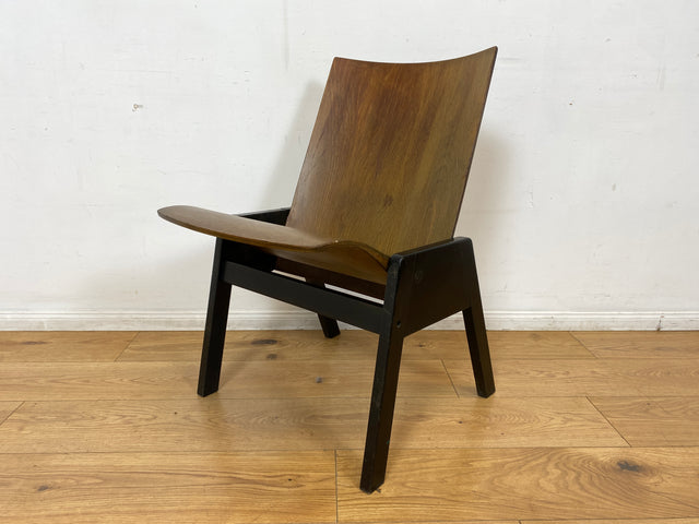 WMK I 1/5 Stilvoller & seltener stapelbarer Mid-Century Klappstuhl in Eichenholz