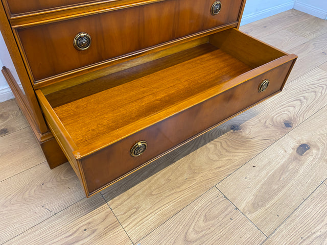 Hochwertige Stilmöbel Kommode , ein Original von Heldense im Stile des Biedermeier mit Schubladen