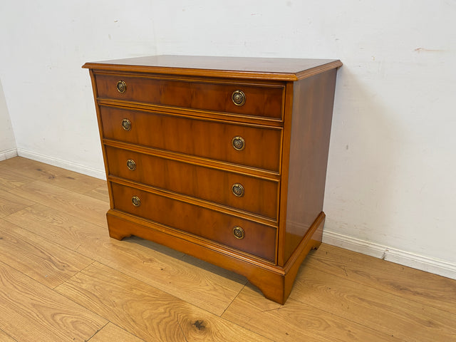 Hochwertige Stilmöbel Kommode , ein Original von Heldense im Stile des Biedermeier mit Schubladen