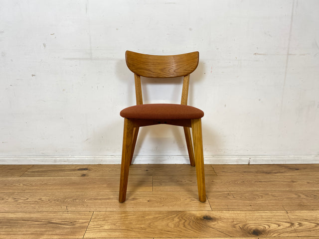 Formschöner und sehr gemütlicher Stuhl aus Eiche mit stimmigen Originalbezug in Rostorange / Terrakotta I Esszimmerstuhl Küchenstuhl Holzstuhl Modern Vintage I Berlin Magdeburg Stuttgart