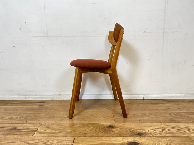 Formschöner und sehr gemütlicher Stuhl aus Eiche mit stimmigen Originalbezug in Rostorange / Terrakotta I Esszimmerstuhl Küchenstuhl Holzstuhl Modern Vintage I Berlin Magdeburg Stuttgart