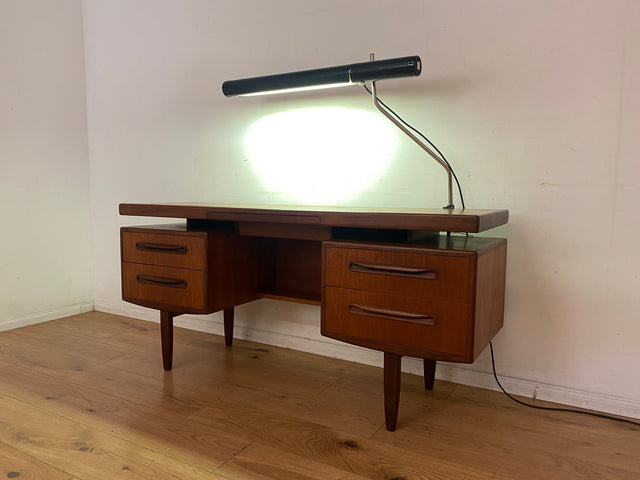 Sehr rare verstellbare Mid-Century Schwanenhals Tischleuchte von VEB NARVA I Lampe Leuchte Architektenlampe Schreibtischlampe Arbeitsleuchte Vintage Retro Werkstatt Ostalgie Industrie Design I