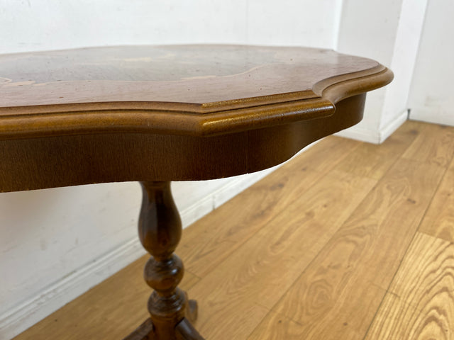 Hübscher Vintage Beistelltisch mit gedrechseltem Fuß und floralen Intarsien