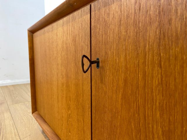 Hochwertiger Vintage Bücherschrank von Strobeck in skandinavischem Stil I Teakholz I Regal Bücherregal Holzregal Kommode Danish Design Mid-Century Vintage Teak 70er I