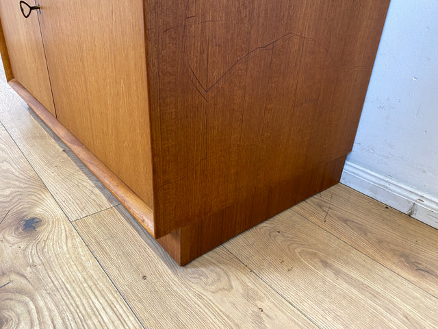 Hochwertiger Vintage Bücherschrank von Strobeck in skandinavischem Stil I Teakholz I Regal Bücherregal Holzregal Kommode Danish Design Mid-Century Vintage Teak 70er I