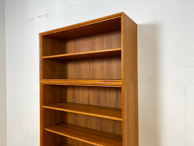 Hochwertiger Vintage Bücherschrank von Strobeck in skandinavischem Stil I Teakholz I Regal Bücherregal Holzregal Kommode Danish Design Mid-Century Vintage Teak 70er I