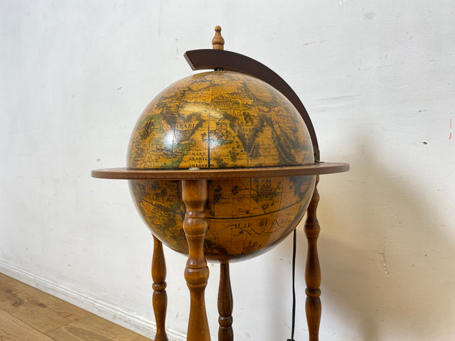 Kultige Vintage Globus Bar auf Rollen mit aufklappbarem Fach, Ablage und Beleuchtung I Globusbar Bar Barwagen Servierwagen Barschrank Mini-Bar Hausbar Retro I