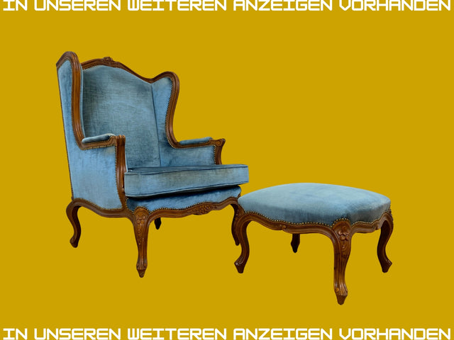 Sehr eleganter und gut erhaltener Vintage Hocker mit handverziertem Fußgestell und blauem Originalbezug