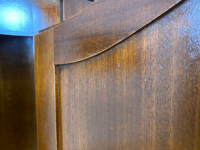 Hochwertiger Vintage Kleiderschrank in antikem Stil mit Schubladen