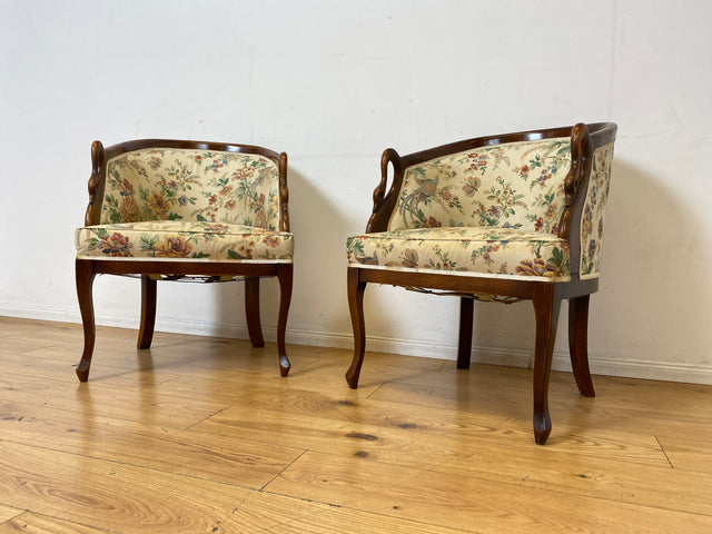 Vornehmer handverzierter Vintage Salonsessel mit Schwänen und tollem floralem, jedoch etwas fleckigem, Bezug I Sessel Stuhl Armlehnstuhl Lesesessel Sitzgarnitur Stilmöbel I