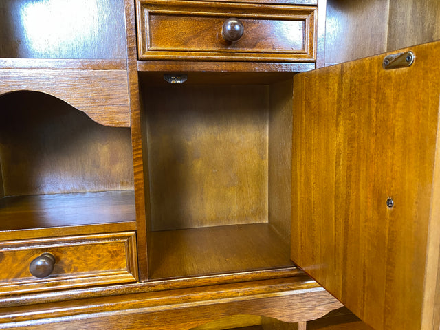 Formschöner und gut erhaltener Vintage Schreibschrank mit stabiler Schreibklappe und vielen Schubladen I Sekretär Schreibtisch Schreibkommode Bücherschrank Kommode Highboard I