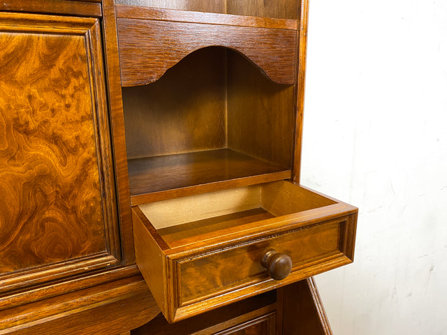Formschöner und gut erhaltener Vintage Schreibschrank mit stabiler Schreibklappe und vielen Schubladen I Sekretär Schreibtisch Schreibkommode Bücherschrank Kommode Highboard I