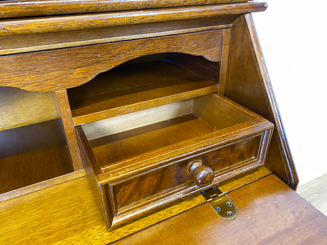 Formschöner und gut erhaltener Vintage Schreibschrank mit stabiler Schreibklappe und vielen Schubladen I Sekretär Schreibtisch Schreibkommode Bücherschrank Kommode Highboard I