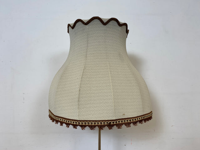 Hübsche vollfunktionsfähige Vintage Stehlampe mit formschönem original Lampenschirm und schwarzem Lampenfuß aus Metall I Stehleuchte Lampe Leuchte Vintage Retro Mid-Century I