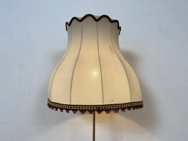 Hübsche vollfunktionsfähige Vintage Stehlampe mit formschönem original Lampenschirm und schwarzem Lampenfuß aus Metall I Stehleuchte Lampe Leuchte Vintage Retro Mid-Century I