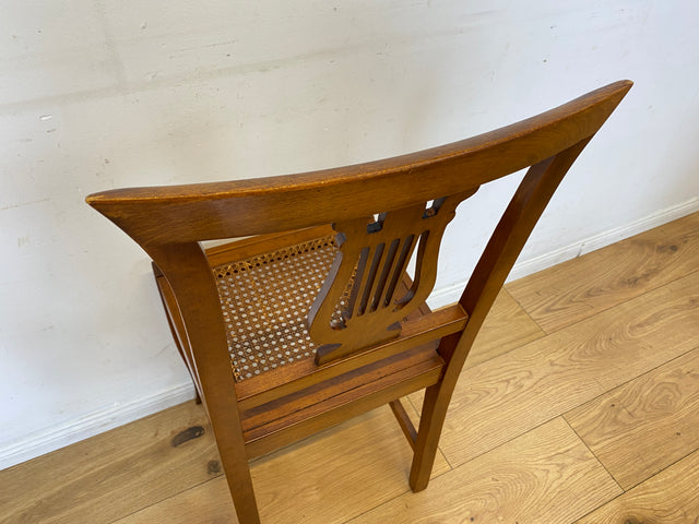 Eleganter und sehr gut erhaltener handverzierter Vintage Stuhl im antiken Stil mit Geflecht I Esszimmerstuhl Holzstuhl Küchenstuhl Dining Chair Jugendstil Stilmöbel I