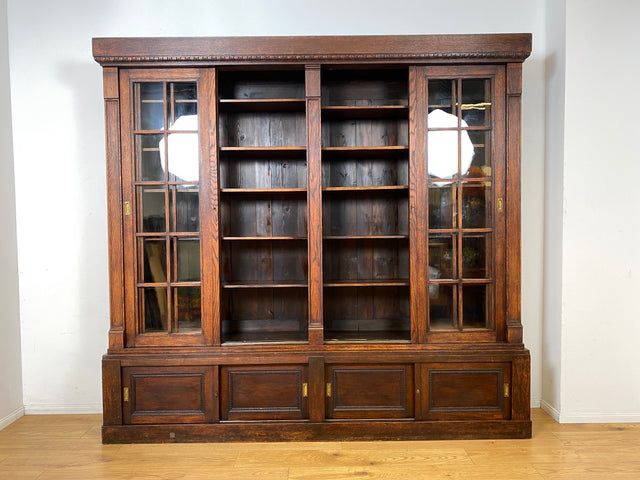 Hochwertige handverzierte Vintage Vitrine im antikem Stil aus massiver Eiche mit Schiebetüren I Büchervitrine Bücherschrank Bücherregal Regal Glasvitrine Wohnzimmerschank Jugendstil Gründerzeit I