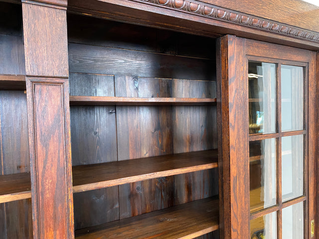 Hochwertige handverzierte Vintage Vitrine im antikem Stil aus massiver Eiche mit Schiebetüren I Büchervitrine Bücherschrank Bücherregal Regal Glasvitrine Wohnzimmerschank Jugendstil Gründerzeit I