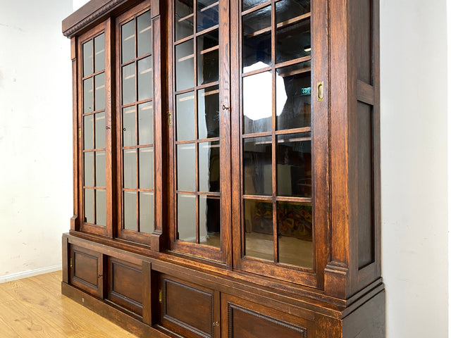 Hochwertige handverzierte Vintage Vitrine im antikem Stil aus massiver Eiche mit Schiebetüren I Büchervitrine Bücherschrank Bücherregal Regal Glasvitrine Wohnzimmerschank Jugendstil Gründerzeit I