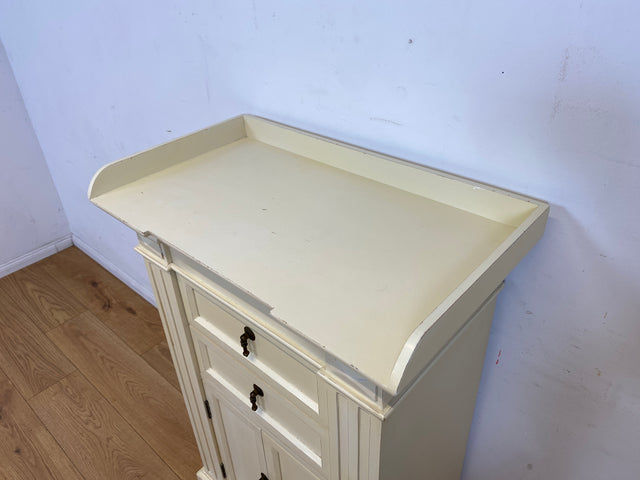Sehr schöner weißer Vintage Schrank im antiken Stil mit Schubladen und Messinggriffen I Kommode Flurkommode Garderobe Wäschekommode Schuhkommode Schuhschrank Garderobe I