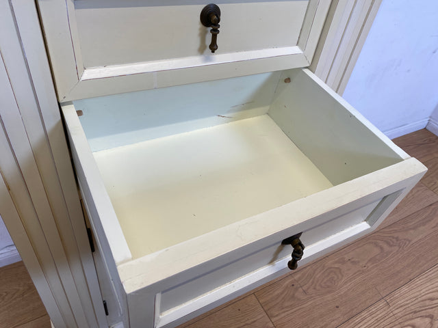 Sehr schöner weißer Vintage Schrank im antiken Stil mit Schubladen und Messinggriffen I Kommode Flurkommode Garderobe Wäschekommode Schuhkommode Schuhschrank Garderobe I