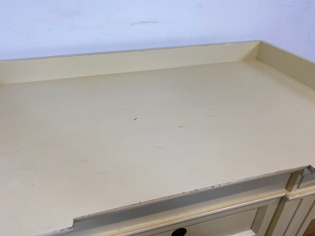 Sehr schöner weißer Vintage Schrank im antiken Stil mit Schubladen und Messinggriffen I Kommode Flurkommode Garderobe Wäschekommode Schuhkommode Schuhschrank Garderobe I