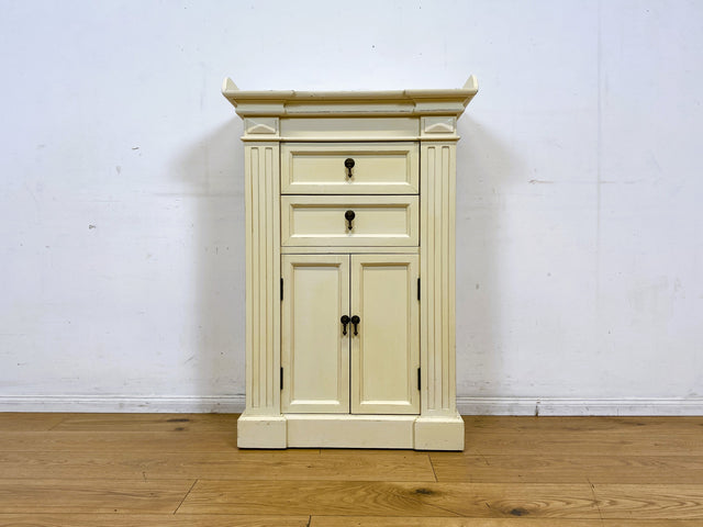 Sehr schöner weißer Vintage Schrank im antiken Stil mit Schubladen und Messinggriffen I Kommode Flurkommode Garderobe Wäschekommode Schuhkommode Schuhschrank Garderobe I